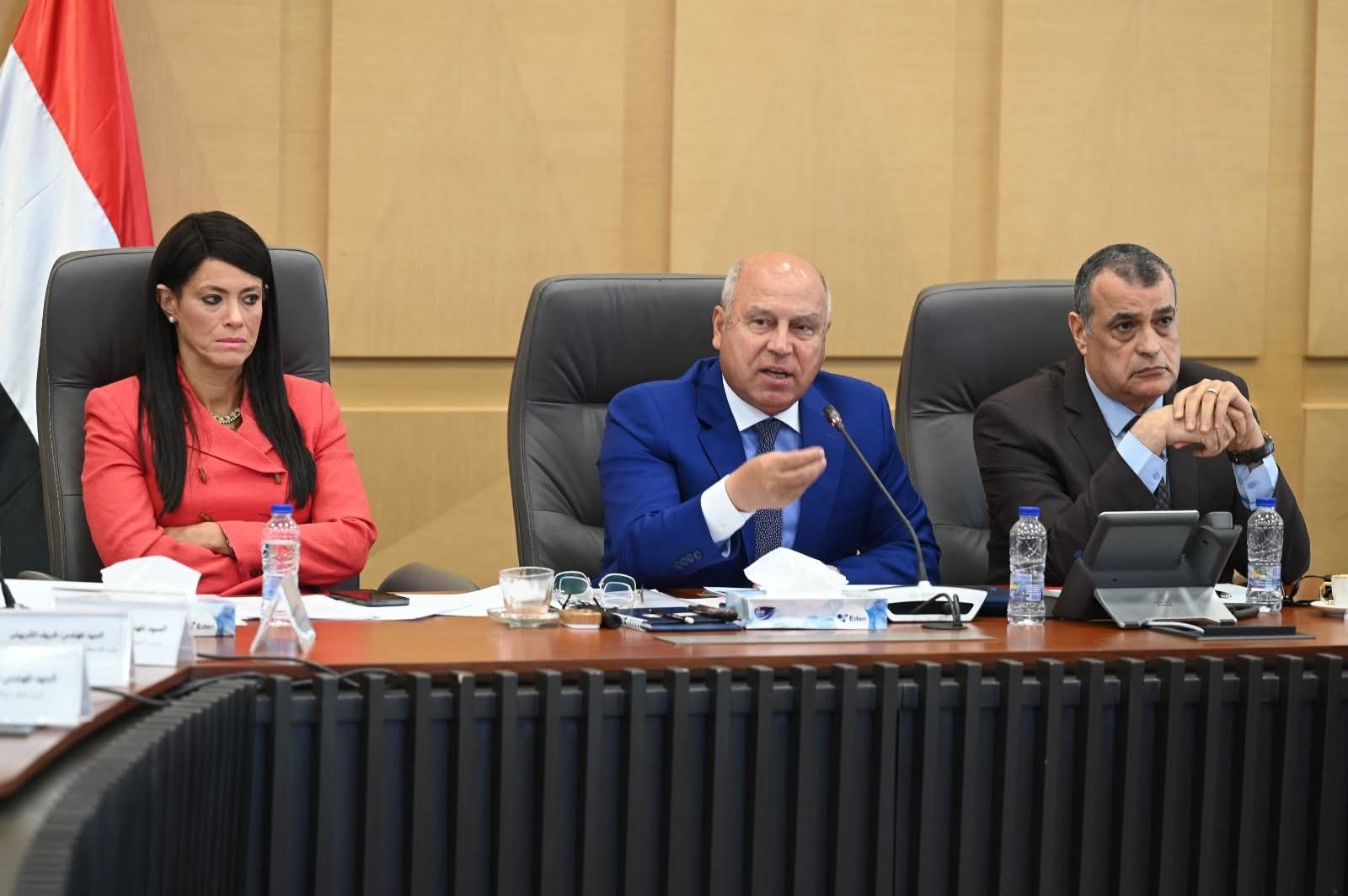 Al-Wazir urges fertilizer companies to fulfill supply agreements