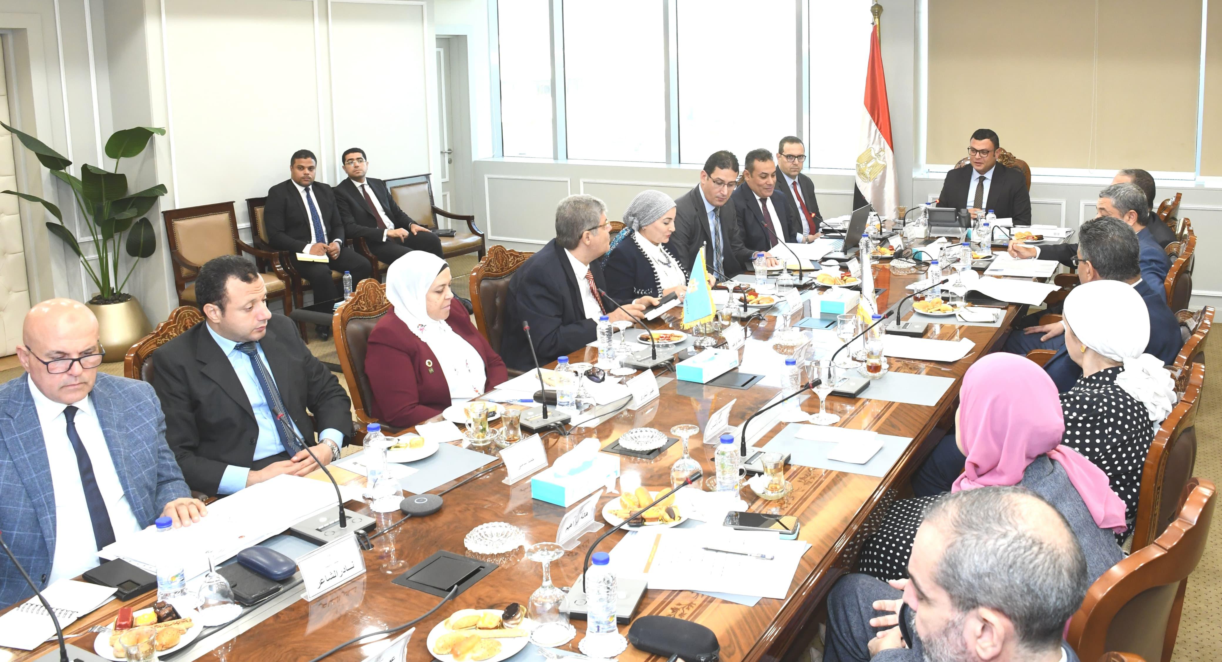 وزير الإسكان يترأس اجتماع مجلس إدارة الهيئة العامة للتنمية السياحية