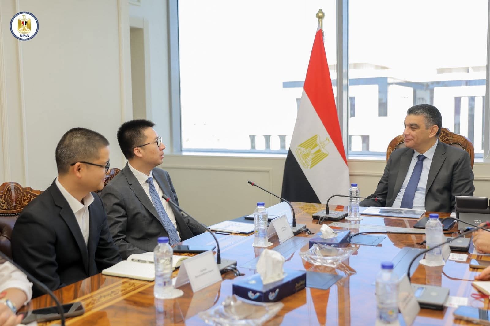 هيئة الشراء الموحد تبحث مع هواوي التعاون في تطبيقات الذكاء الاصطناعي