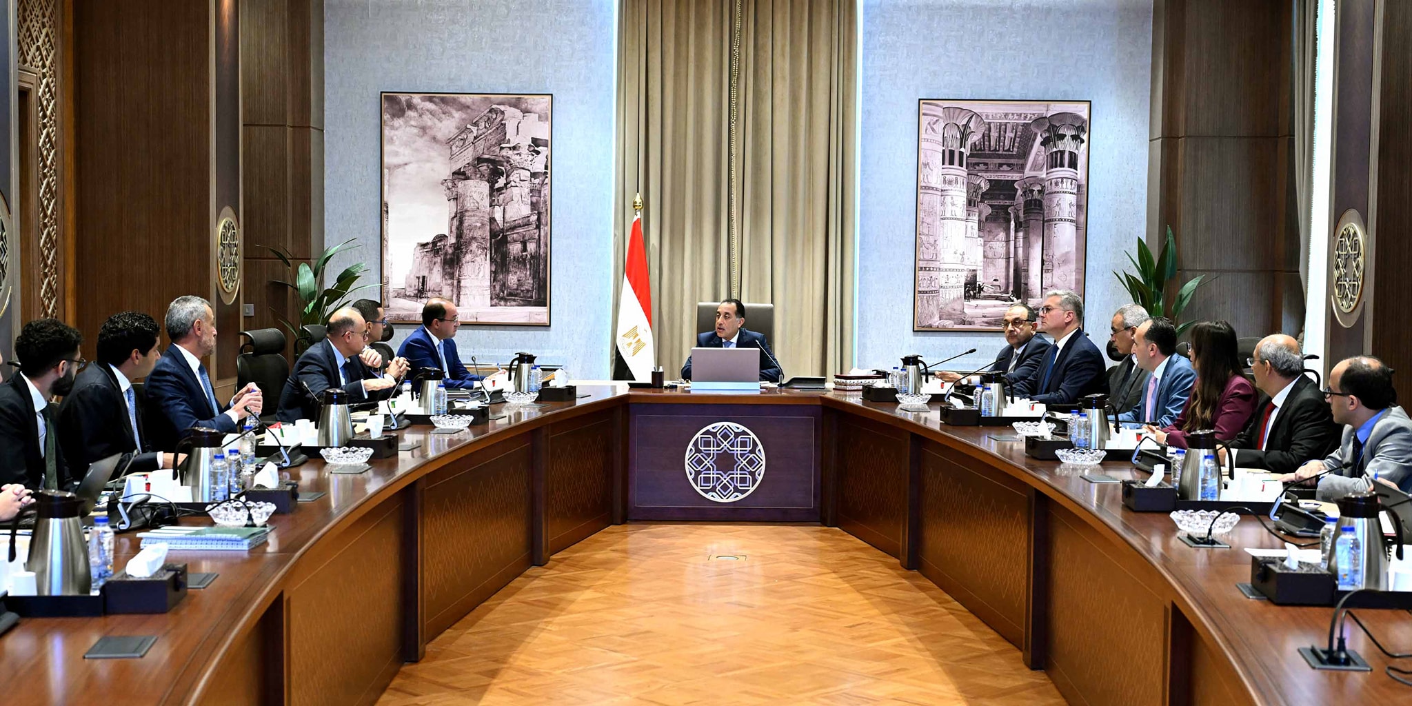 مدبولي يستعرض جهود تجهيز الشركات الحكومية للطرح وسبل تنشيط البورصة