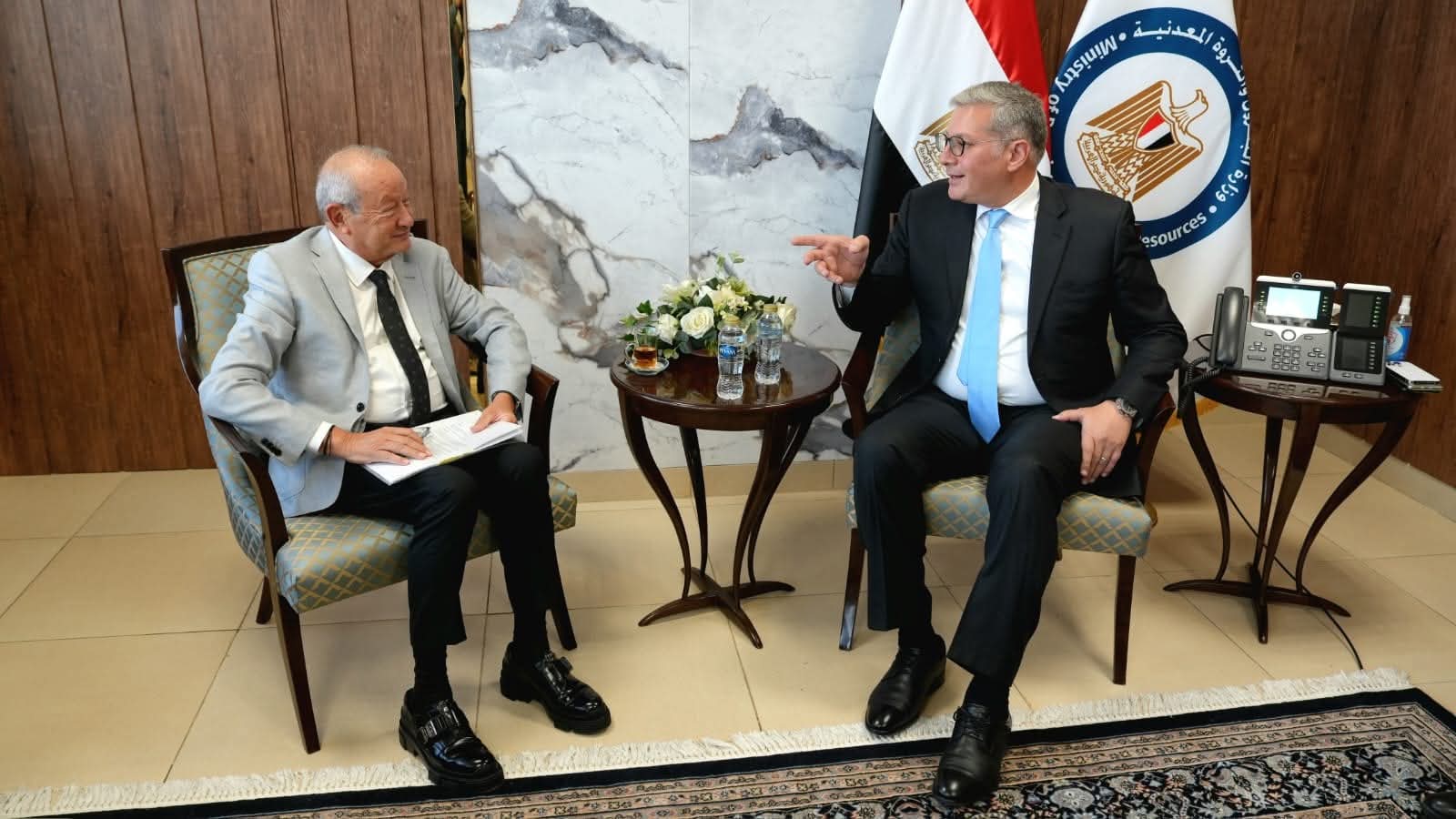 Petroleum minister meets Naguib Sawiris to discuss mining investments