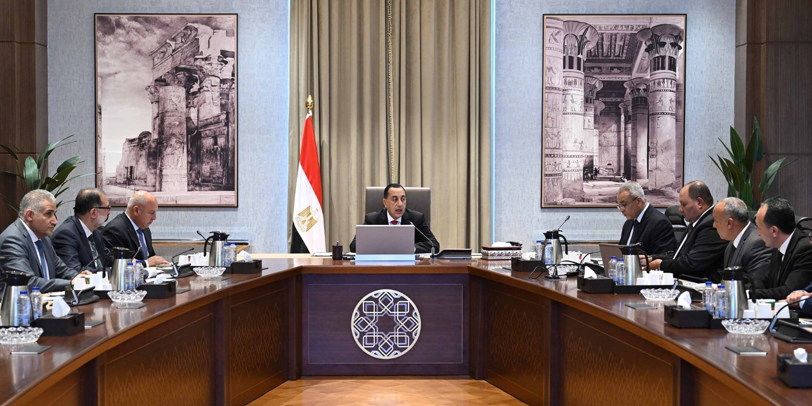 رئيس الوزراء يتابع إجراءات توفير اللحوم الحمراء