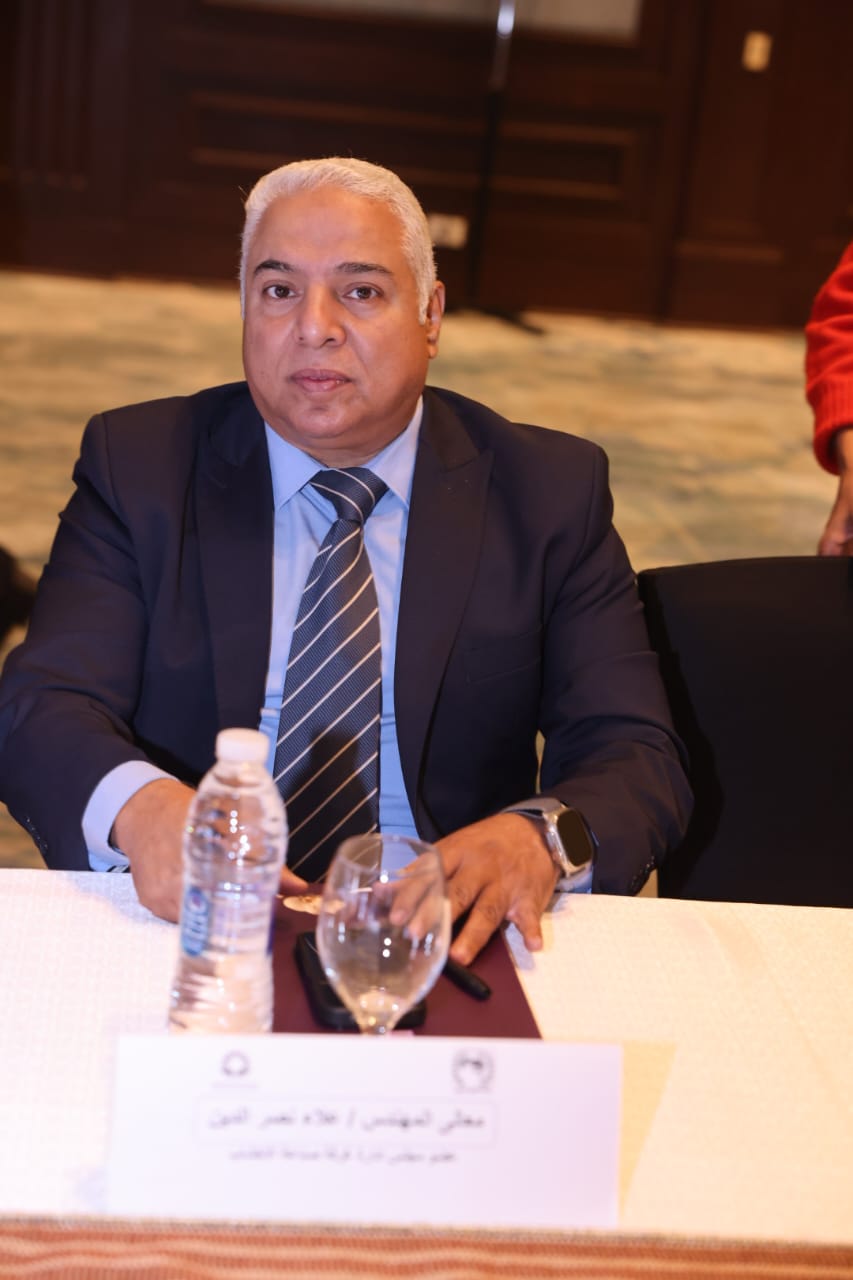 نصر الدين: تكريم أعضاء غرفة الأخشاب شهادة على حرص الدولة على تشجيع الاستثمار