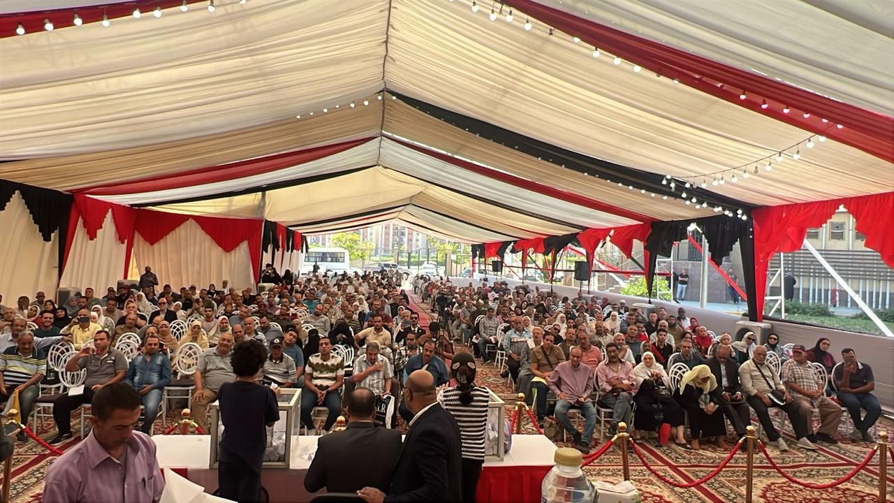 الآلاف يشاركون في القرعة العلنية الـ19 لأراضي العبور الجديدة