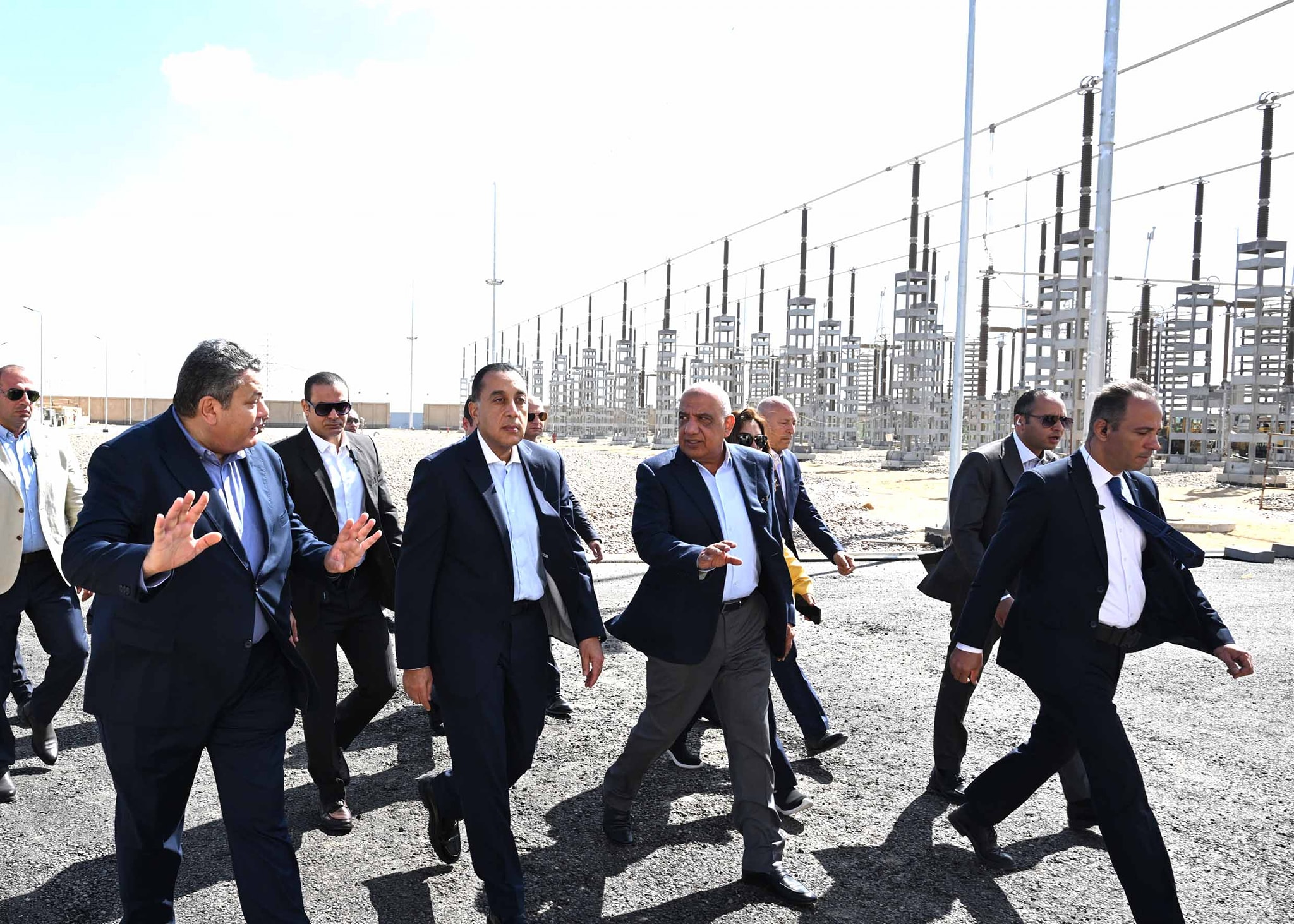 PM inspects major electricity interconnector with Saudi Arabia