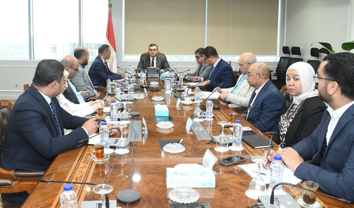 El-Sherbiny follows up on implementation of Diarna housing units