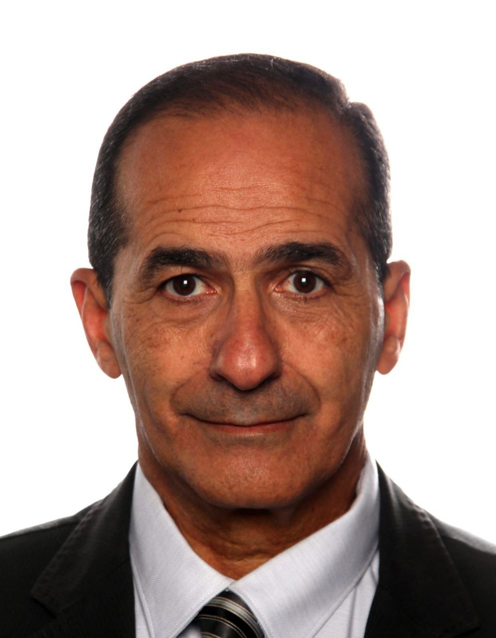 أحمد إمام: الاستثمار في التكنولوجيا الذكية يعزز جودة الرعاية الصحية