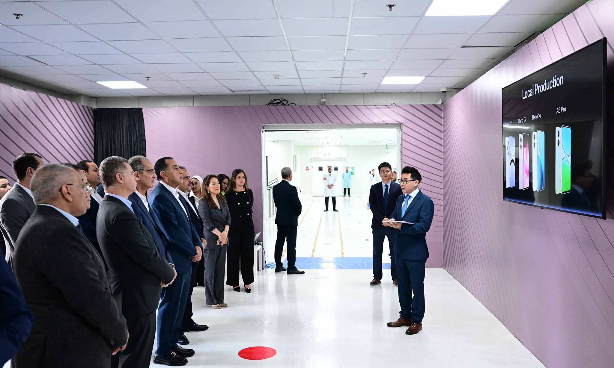 رئيس الوزراء يفتتح مصنع شركة "أوبو" العالمية فى مصر لتصنيع الهواتف المحمولة بالعاشر من رمضان