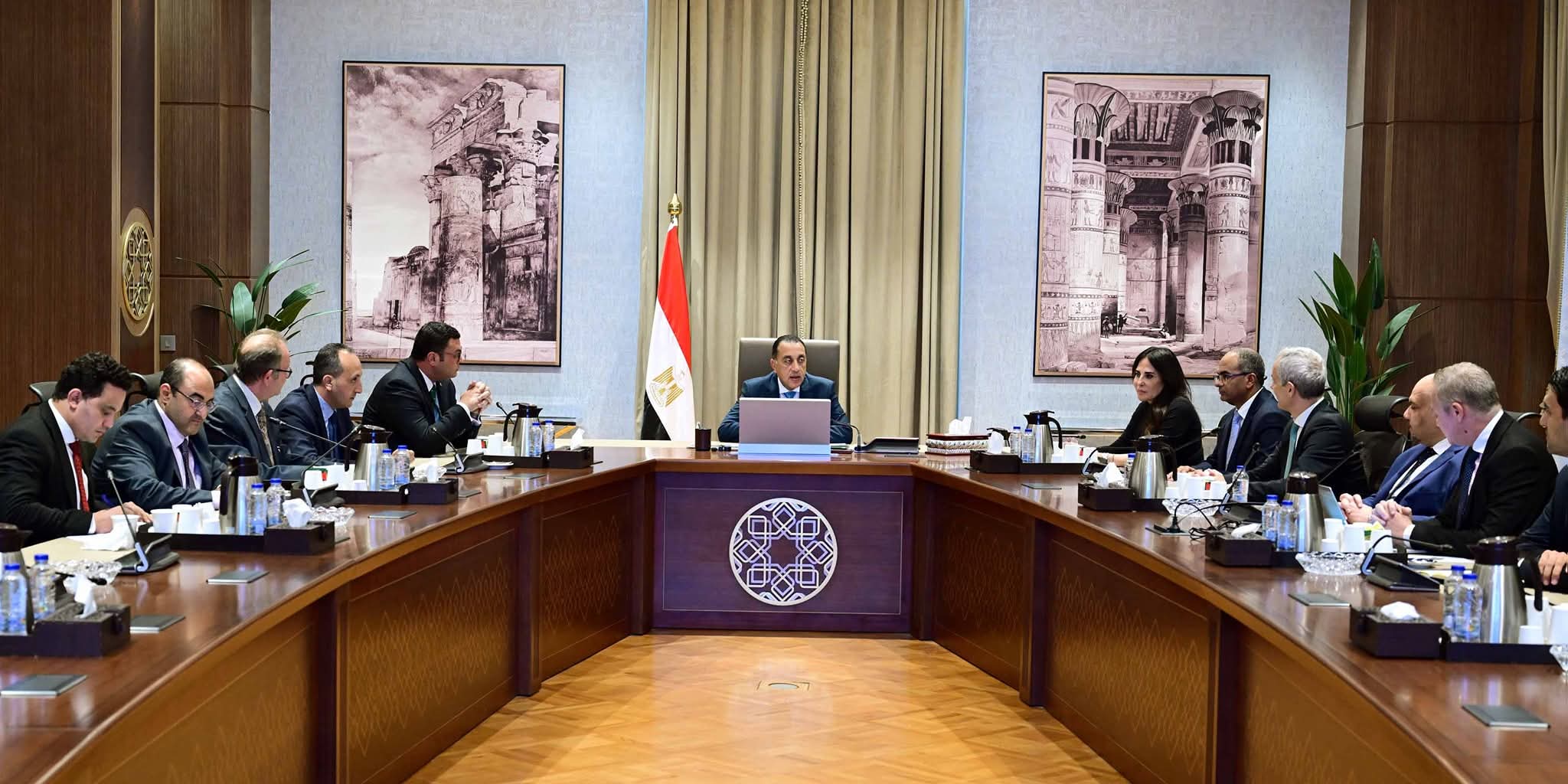 مدبولي يبحث مع أكوا باور السعودية فرص الشراكة في تحلية مياه البحر