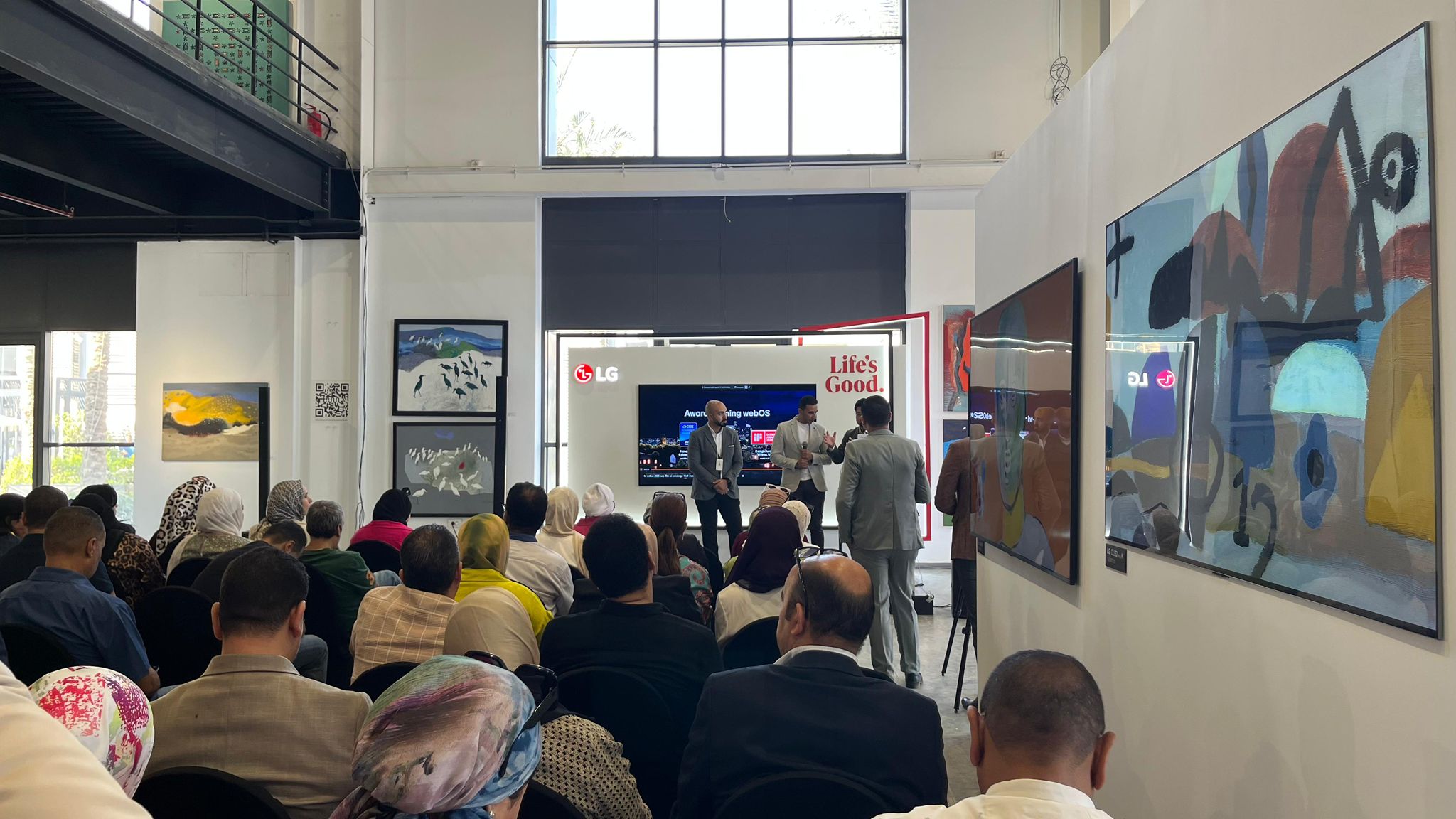 "إل جي إلكترونيكس مصر" تتعاون مع جاليري "تام" في معرض يجمع بين الابتكار والفن الرقمي