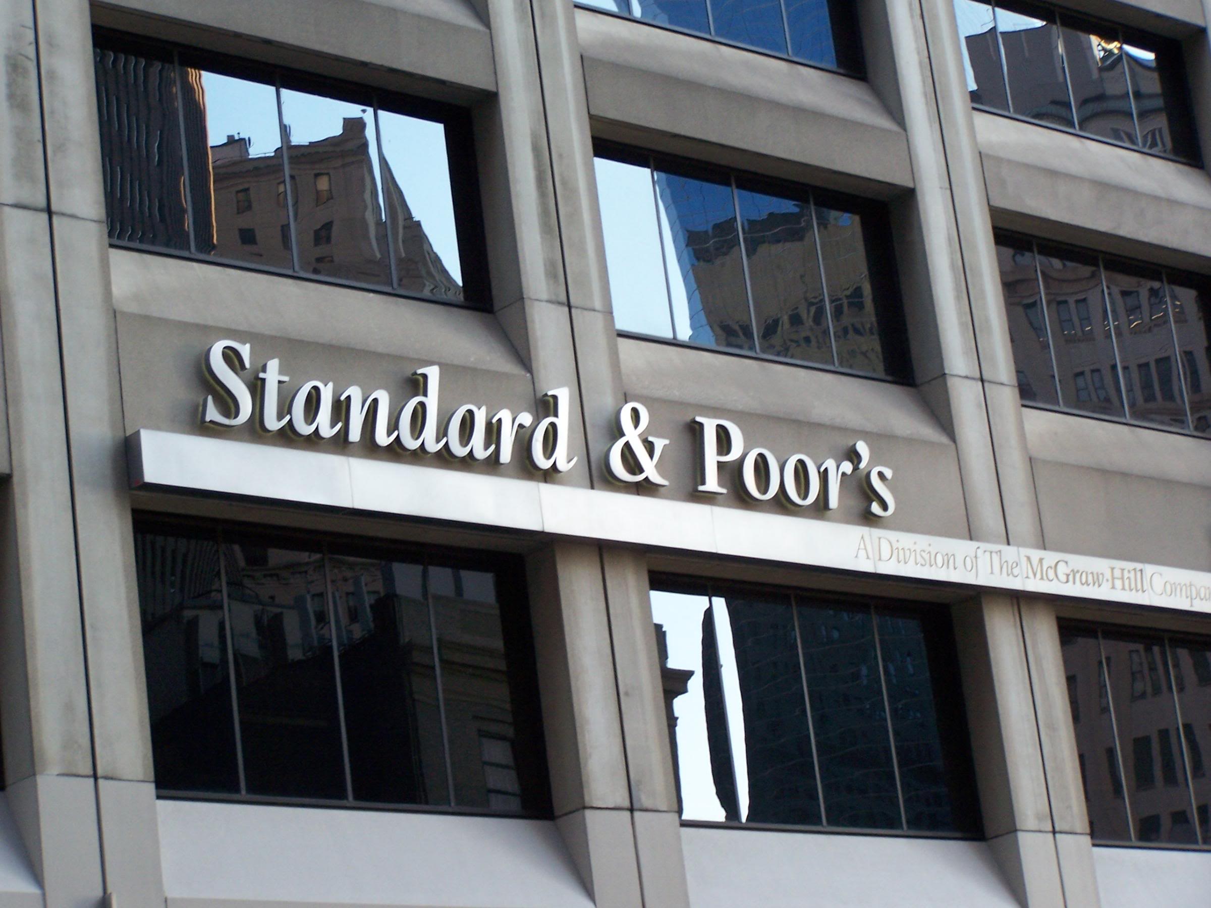 Cabinet Media: Standard & Poor’s upgrades Egypt’s rating from B- to B