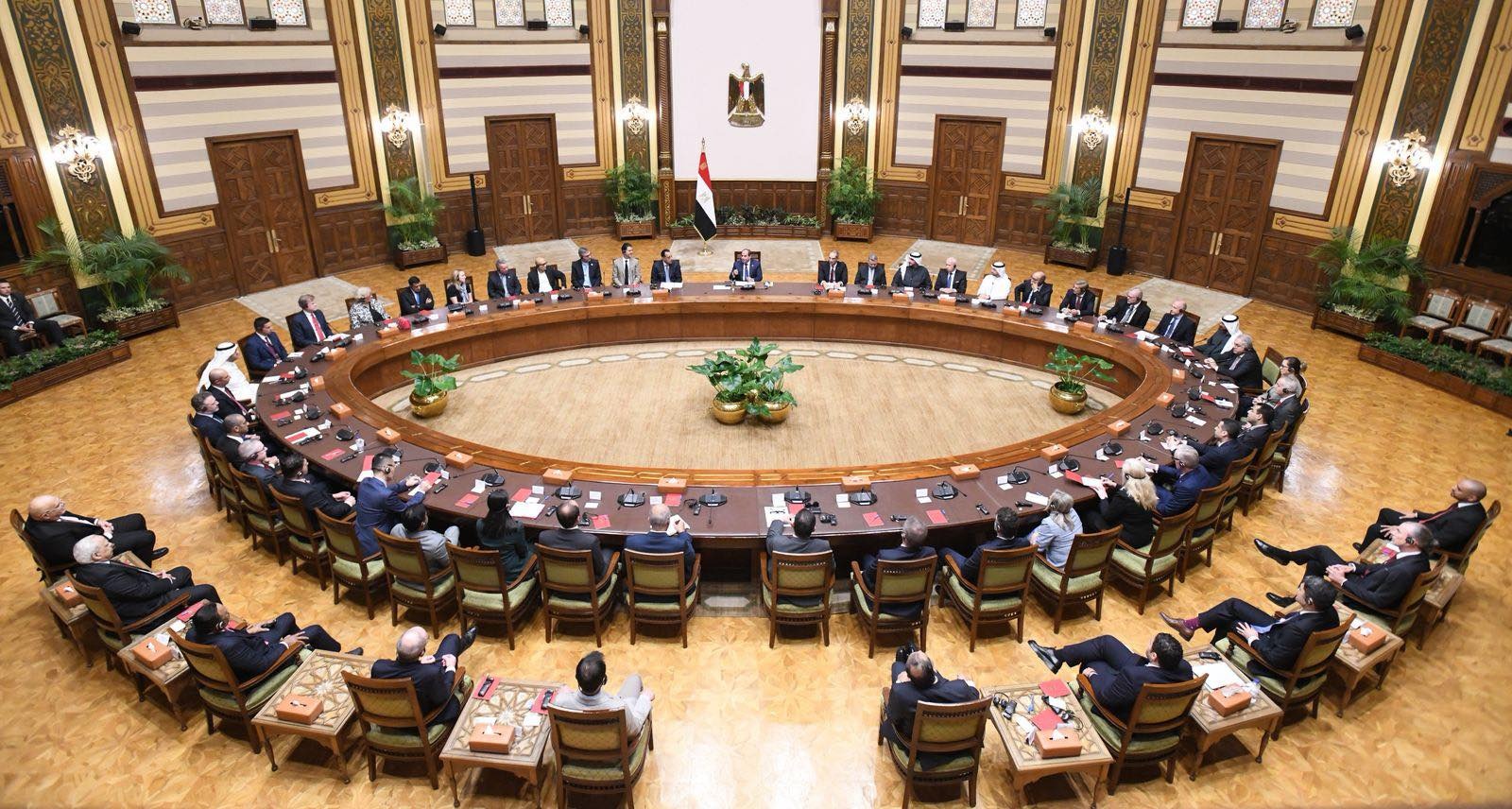 President Sisi pledges support for foreign outsourcing investors