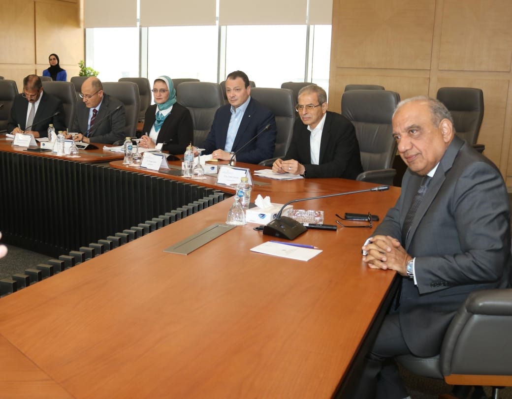 مباحثات مع البنك الدولي لتعزيز الشراكة في مجالات الكهرباء والطاقات المتجددة