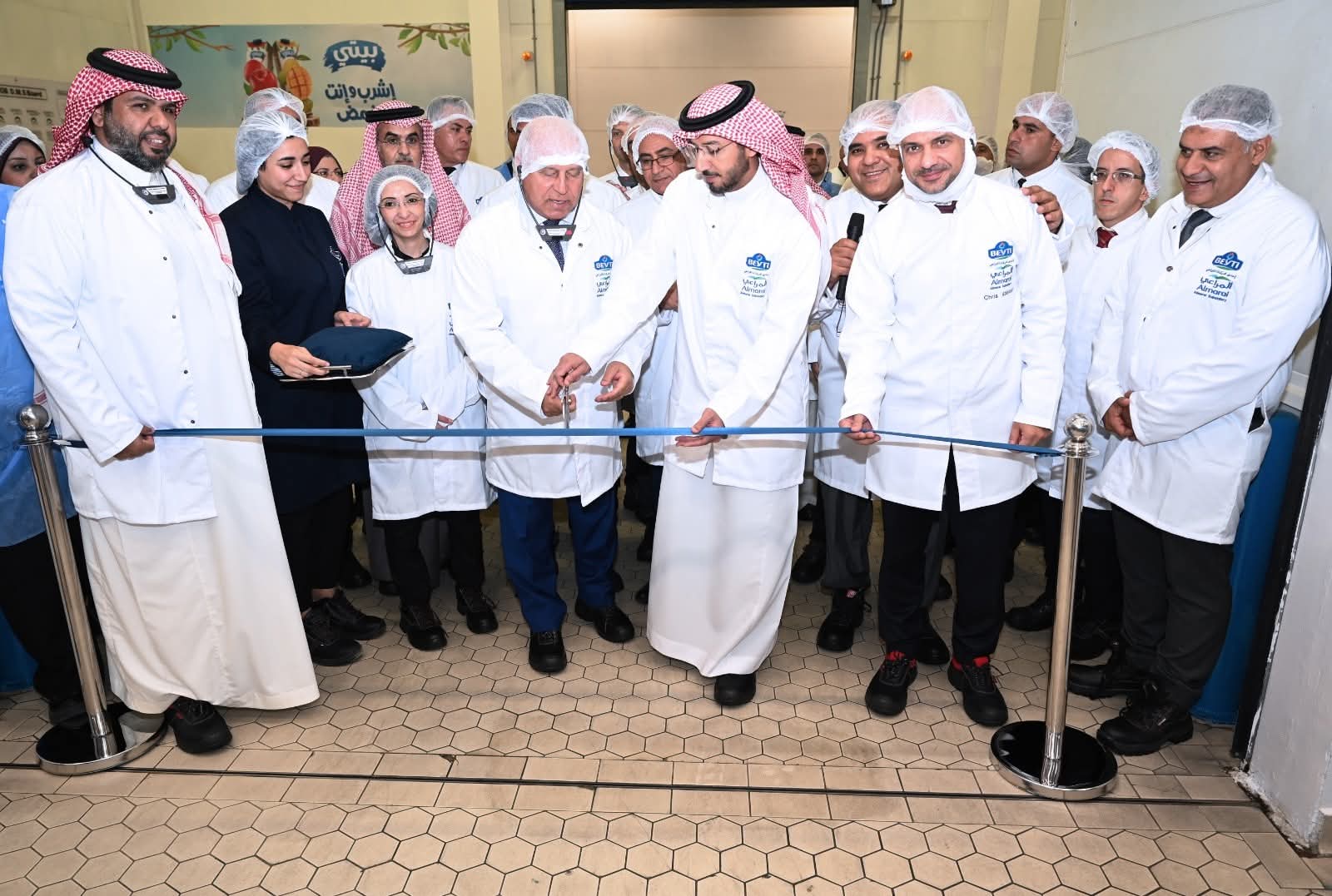 الوزير يتفقد ويفتتح عددا من المشروعات الصناعية المتقدمة في النوبارية والسادات.