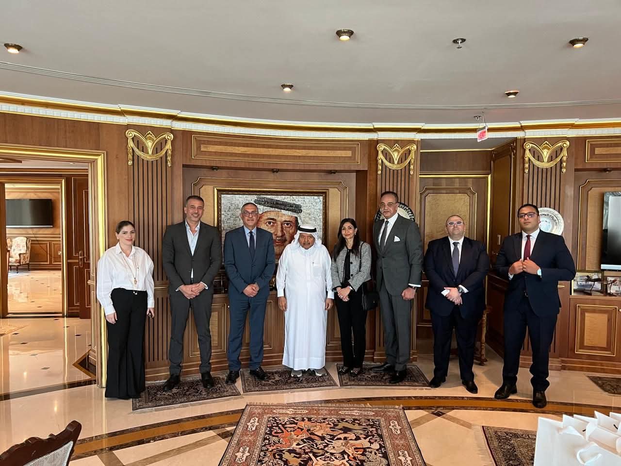 مجموعة الفيصل القطرية تبدي رغبتها في توسيع استثماراتها بمصر