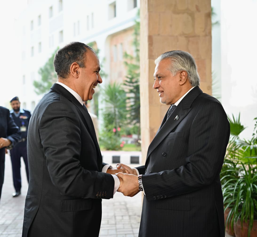 بحث تيسير الربط التجاري والاقتصادي بين اقتصادية لقناة السويس وميناء جودار الباكستاني