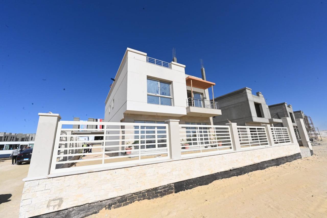 وزير الإسكان يتفقد مشروعي M8 by the lake وبوغاز توصيل المياه لبحيرة نيو مارينا