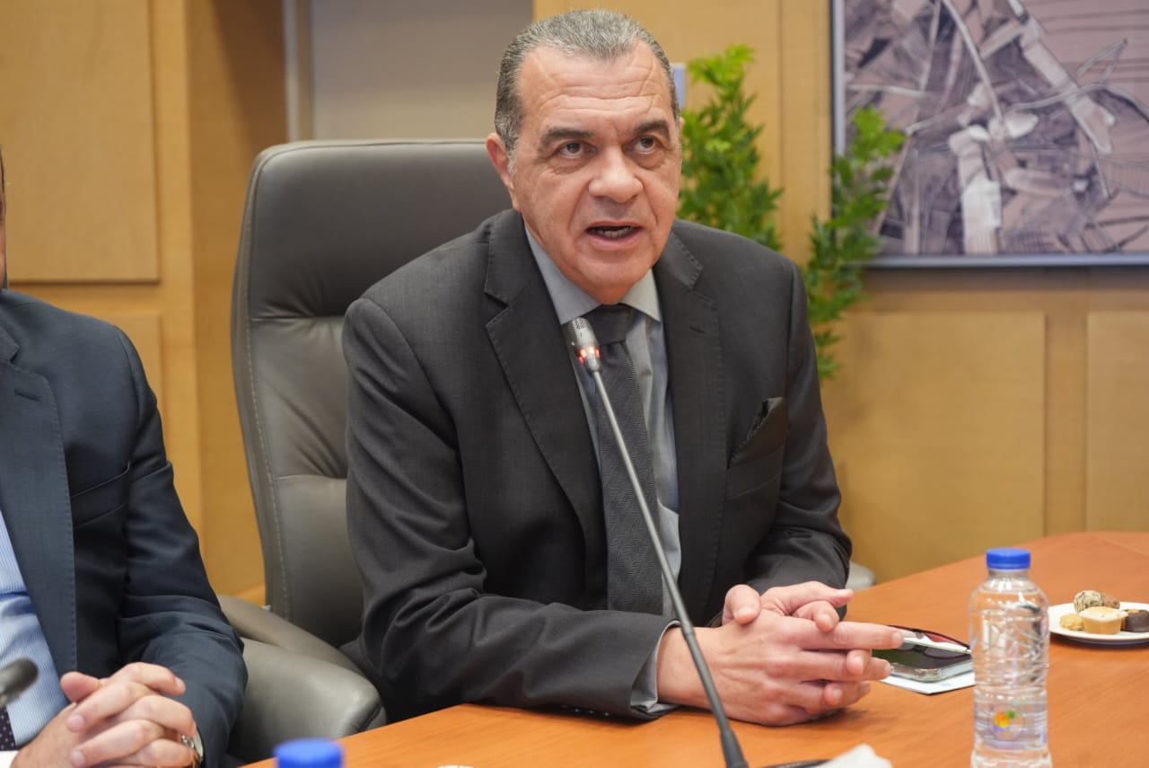 «كجوك» يشهد قرعة «تأشيرات الحج» للعاملين بوزارة «المالية»