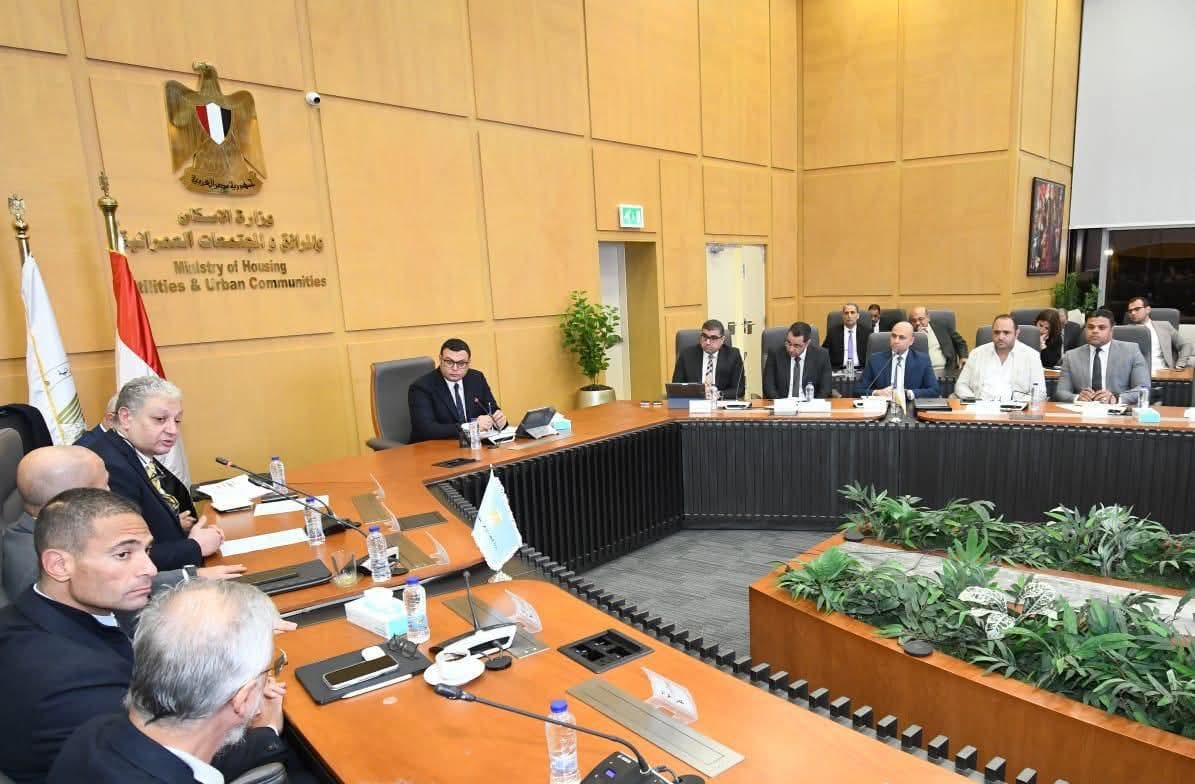 وزير الإسكان يتابع مع cscec الصينية موقف مشروع منطقة الأعمال المركزية بالعاصمة الجديدة