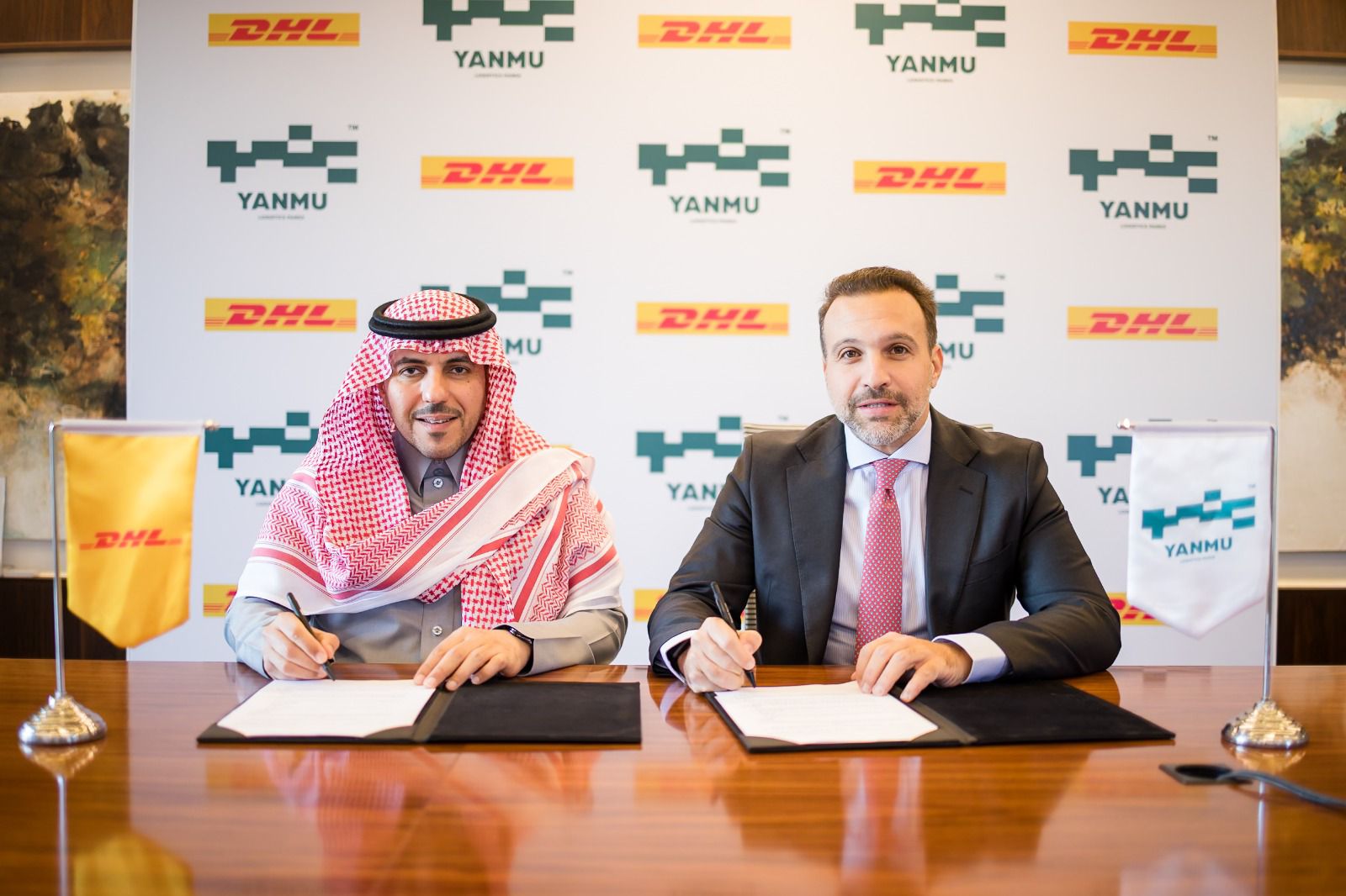 دي إتش إل إكسبرس و"ينمو اللوجستي" توقعان اتفاقية لإنشاء أكبر مركز توزيع بالمنطقة اللوجستية بشرق القاهرة باستثمارات 24 مليون يورو
