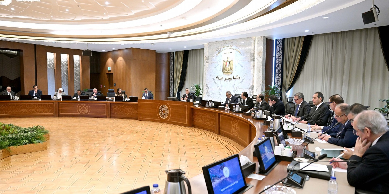 رئيس الوزراء لمجتمع رجال الأعمال والمستثمرين: ضاعفوا استثماراتكم ... المناخ جاذب