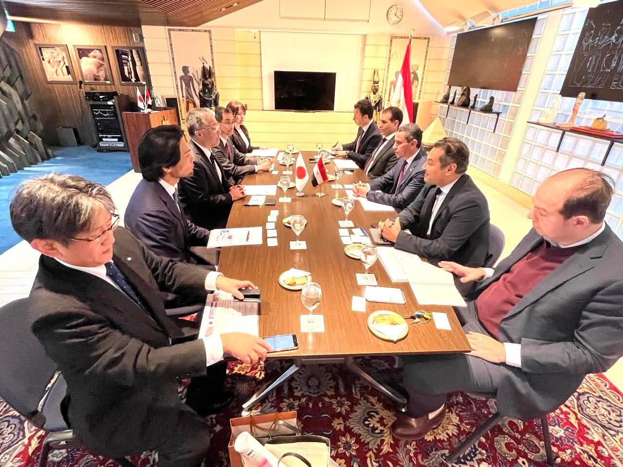 Egypt, Japan’s YKK partner to localize textile manufacturing