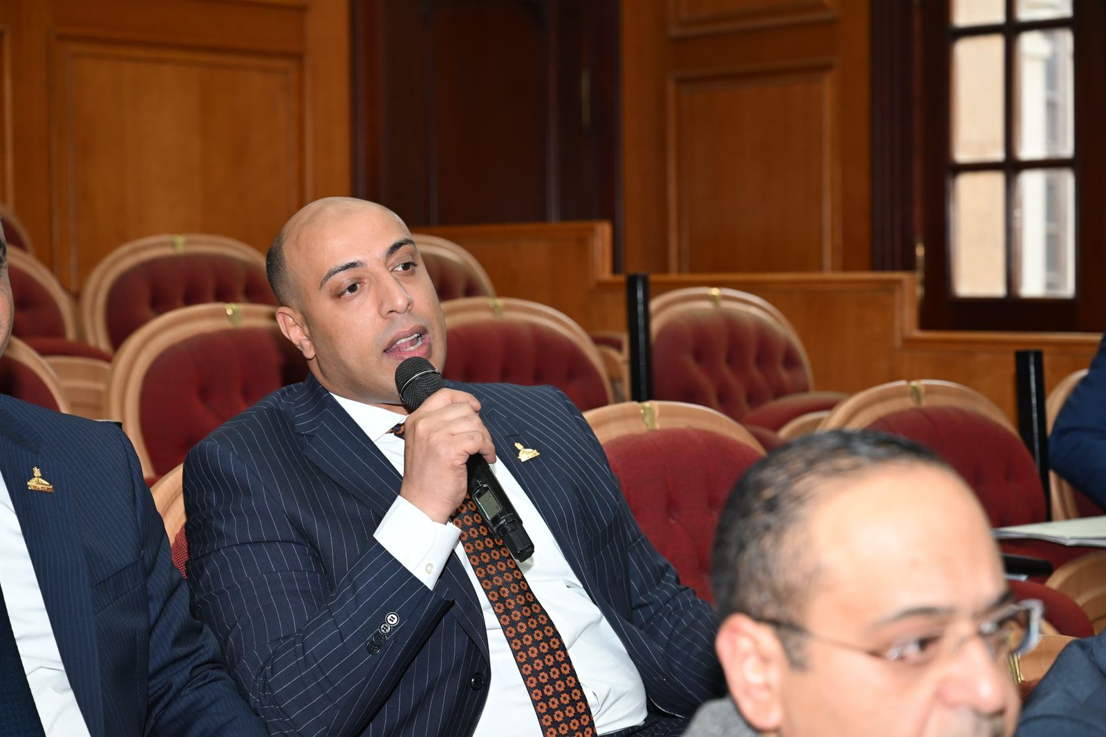 النائب محمد ثابت يطالب وزير الإسكان بحل مشاكل الصرف الصحي و تنفيذ مشروعات حياة كريمة بسوهاج