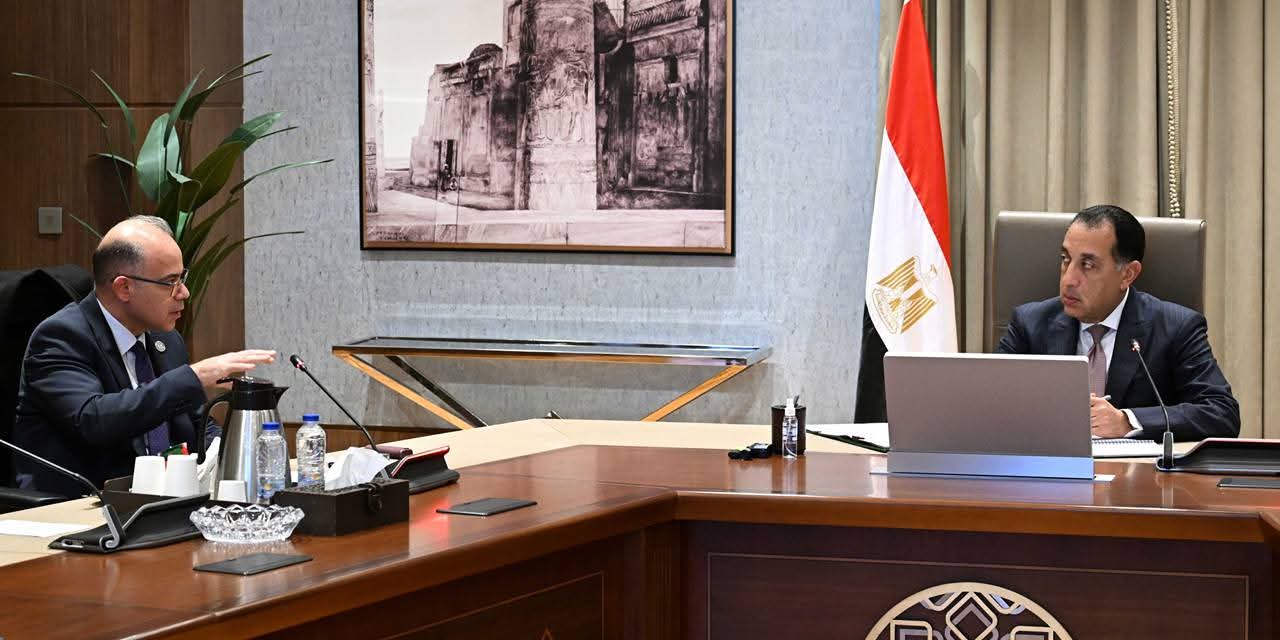 الحكومة تتابع خطة التوسّع في طرح المزيد من الشركات بالبورصة العام المقبل