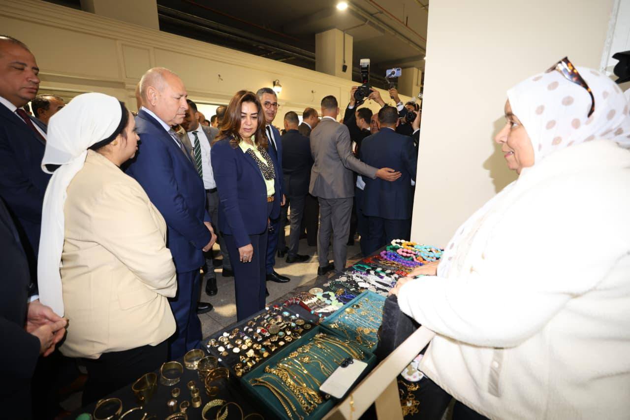 Ministry of Supply launches new discounted market hub in Cairo