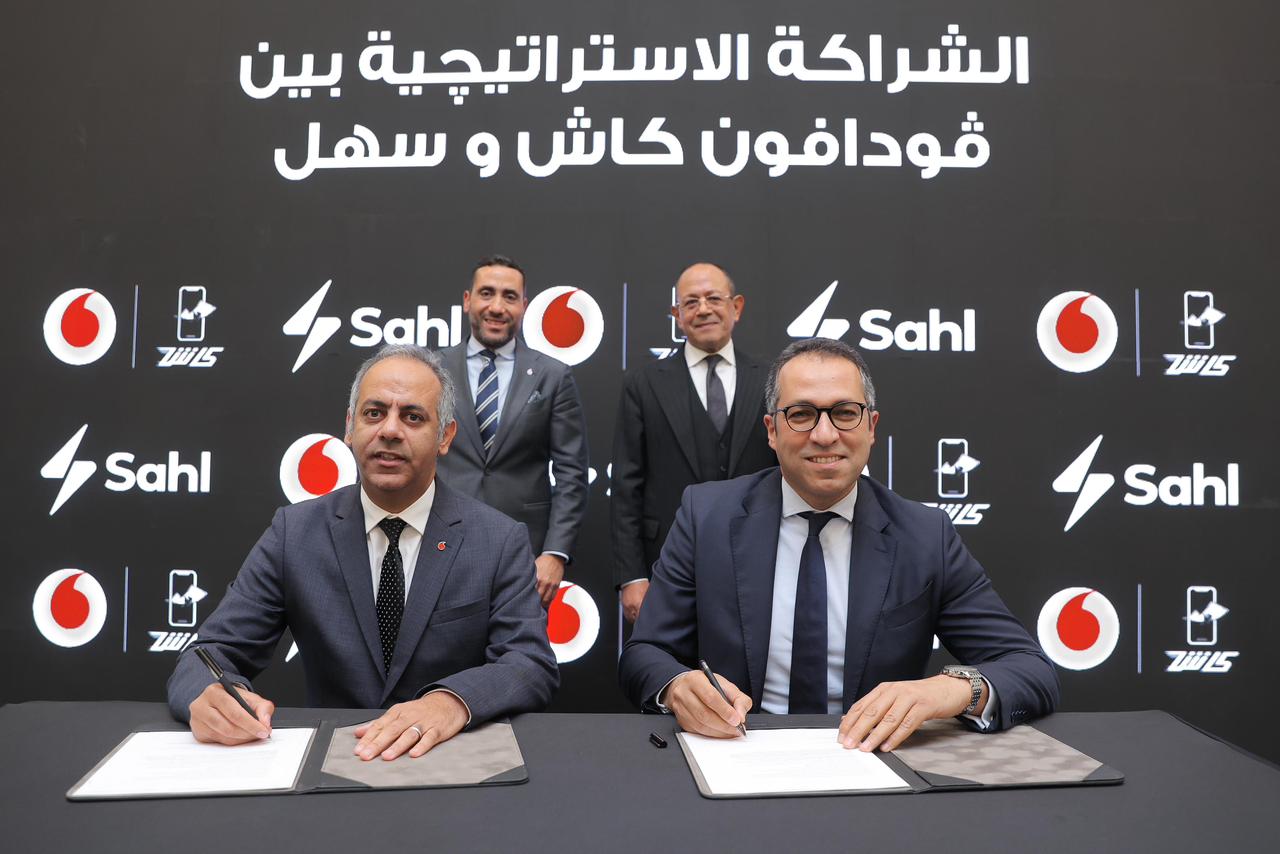 شراكة بين «سهل» و«ڤودافون كاش» لإتاحة خدمة شحن جميع كروت الكهرباء فى مصر عبر تطبيق «أنا ڤودافون»