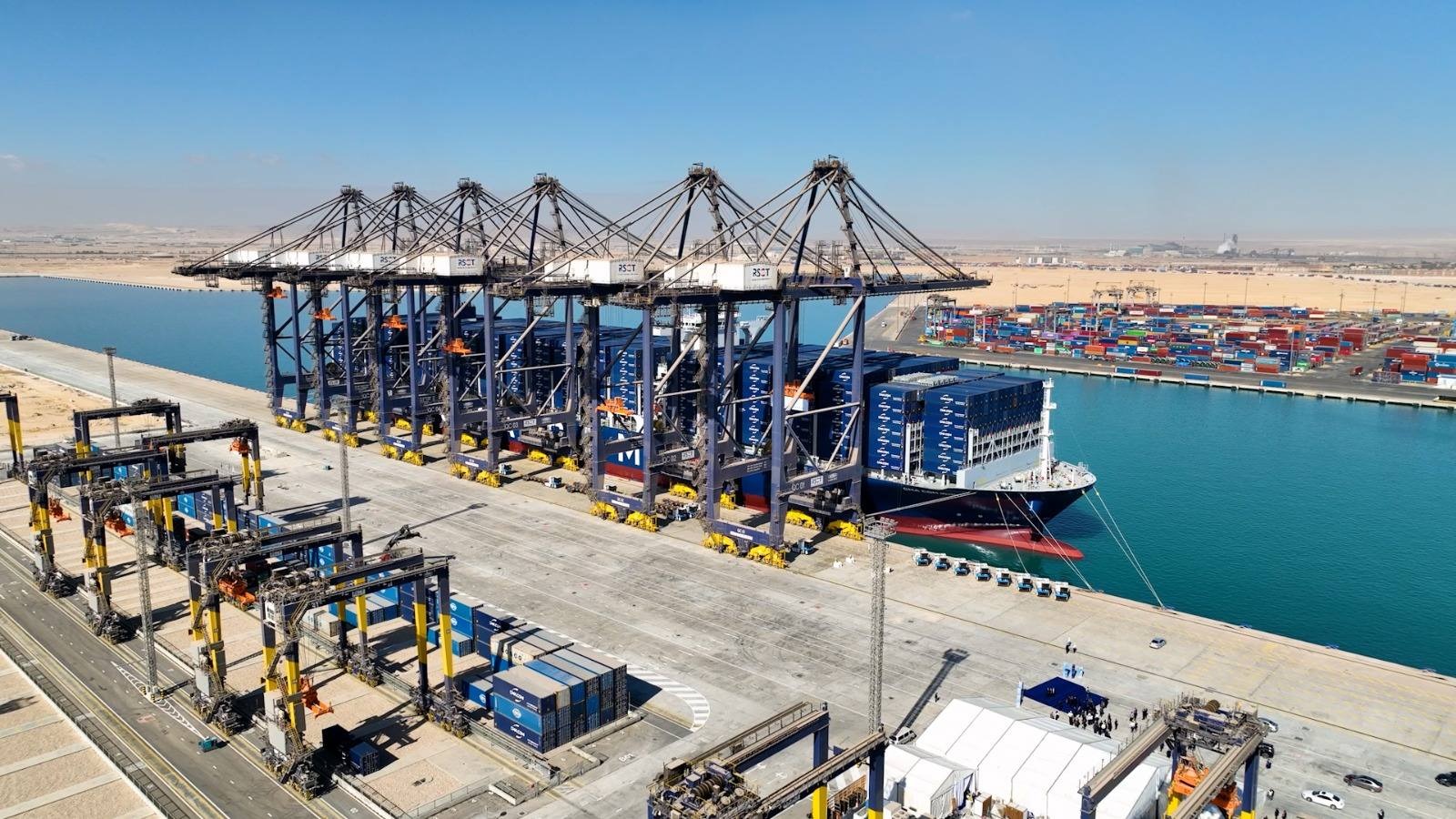 الوزير : شراكة ميناء السخنة وهاتشيسون تدشن مرحلة جديدة في تاريخ الموانيء البحرية