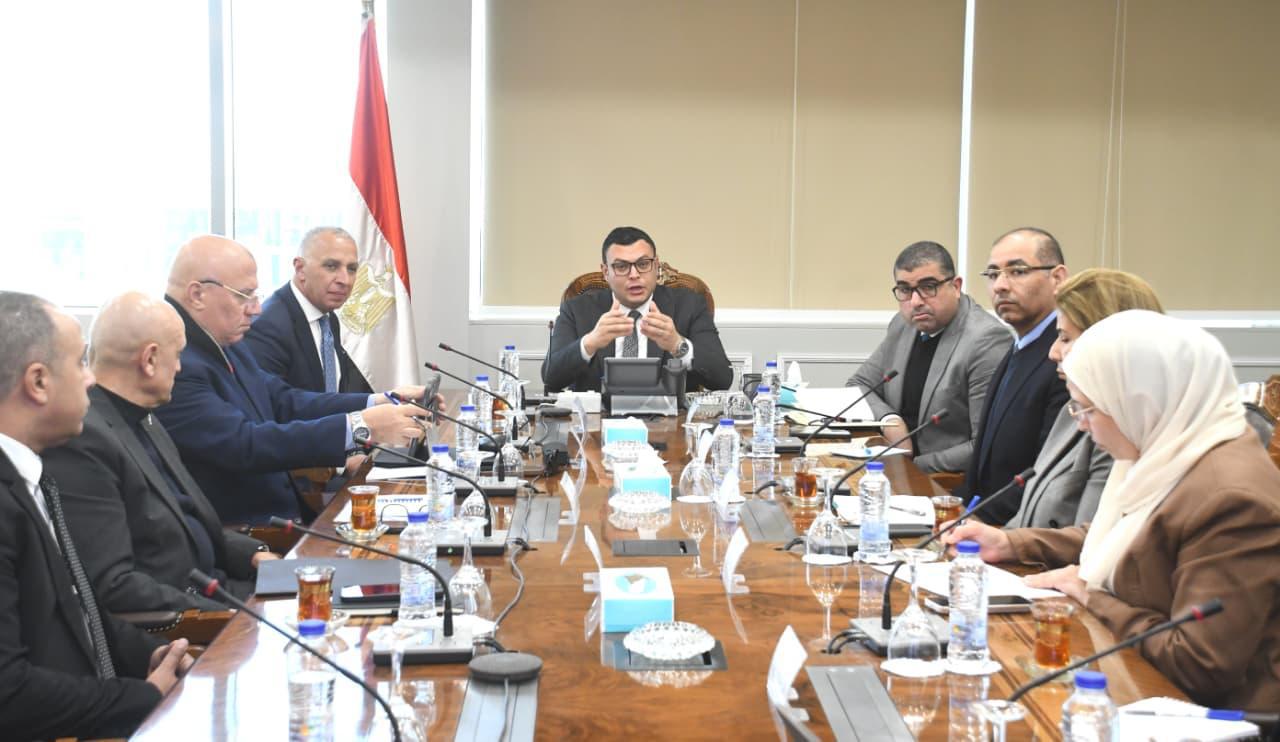 El-Sherbiny reviews El-Sewedy electricity projects in new cities