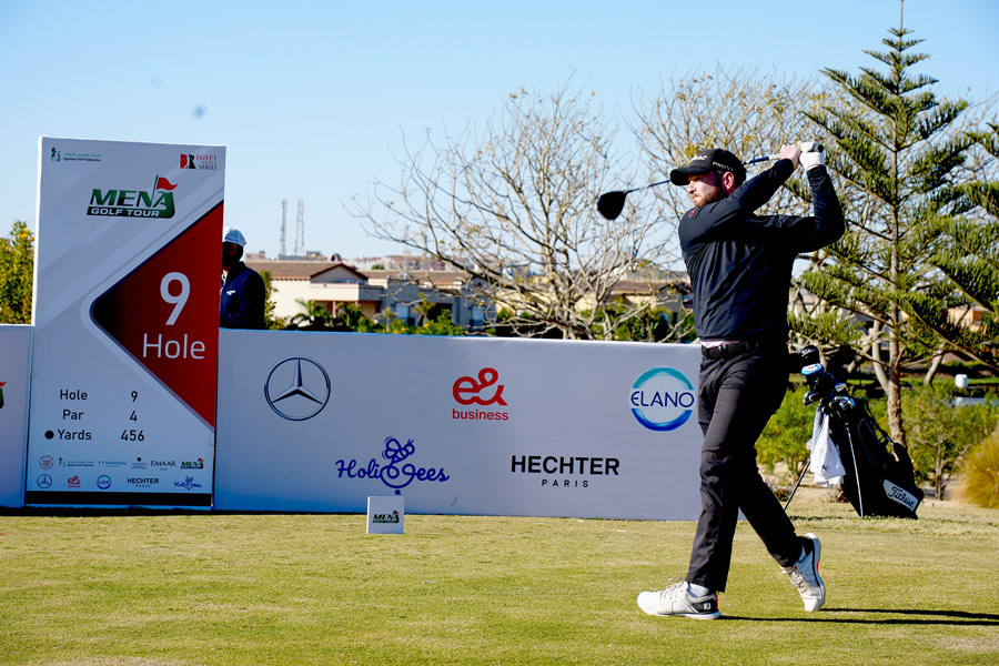 JONES LEADS AFTER BLEMISH-FREE 65 AT ADDRESS MARASSI