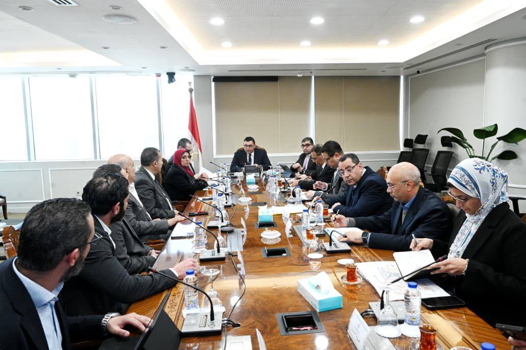 El-Sherbiny reviews HDP marketing, investment plans in new cities