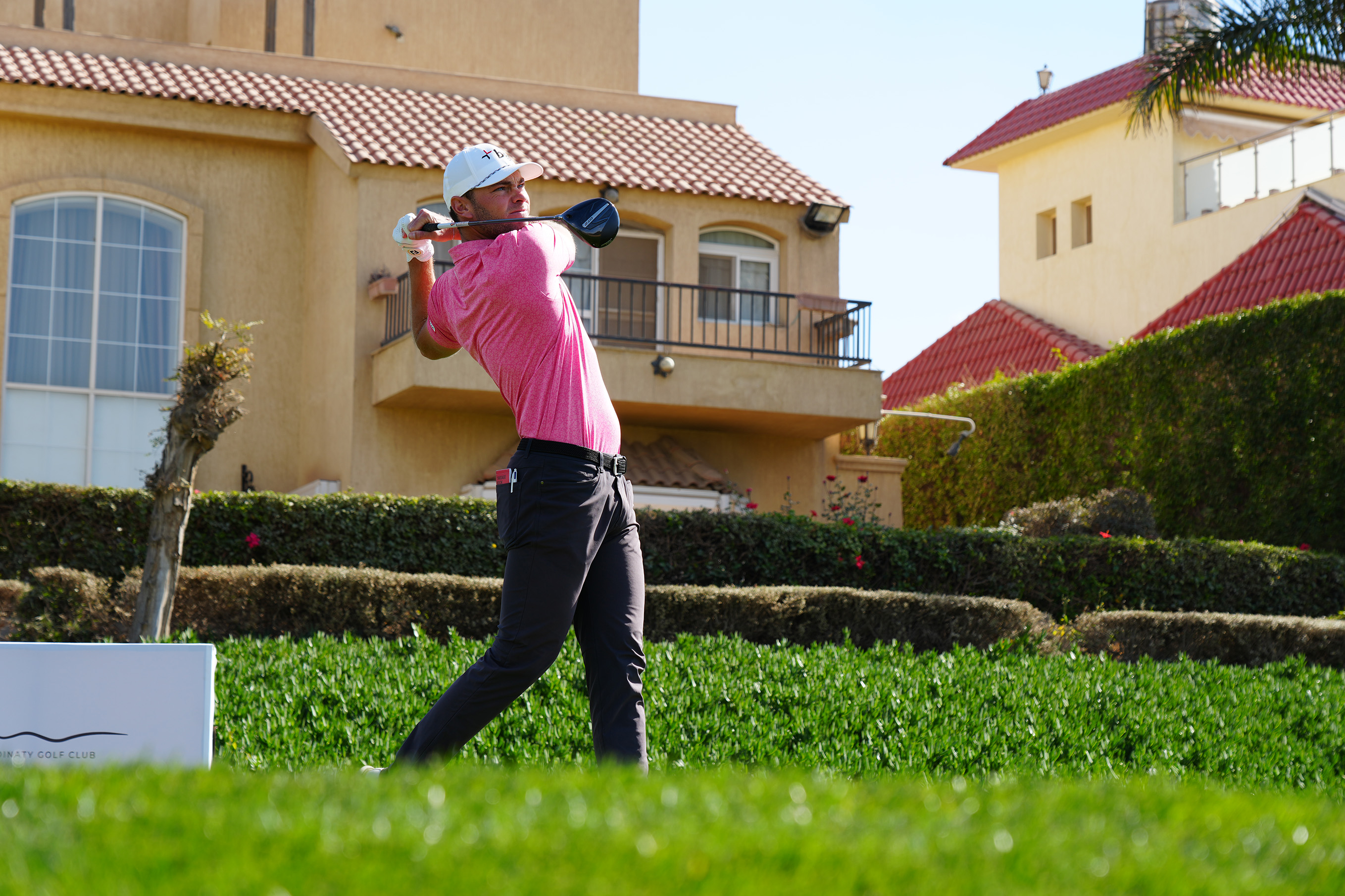 Edwards surges in to share of lead with stunning 63 at Madinaty