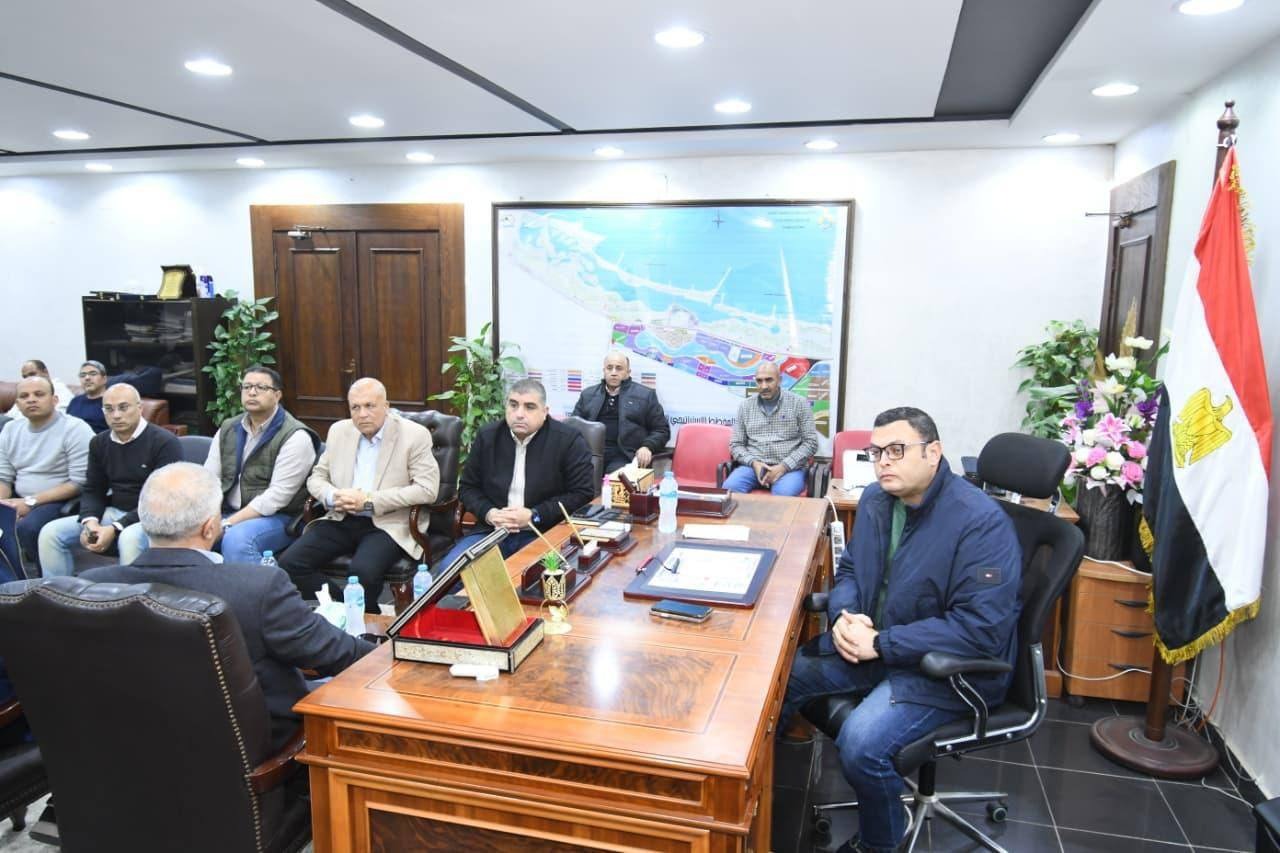 الشربيني يتابع موقف تنفيذ المشروعات التنموية فى سملا وعلم الروم ورأس الحكمة الجديدة