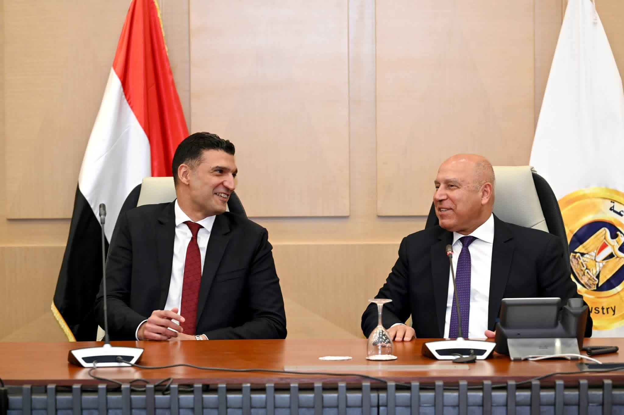 وزير الصناعة : تحديد 28 صناعة واعدة ومستهدفة لزيادة الاستثمارات بها