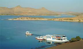 مهلة جديدة للفنادق العائمة ببحيرة ناصر لتوفيق أوضاعها