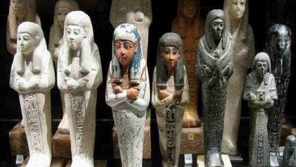 استرداد الآثار المصرية المهربة بالخارج