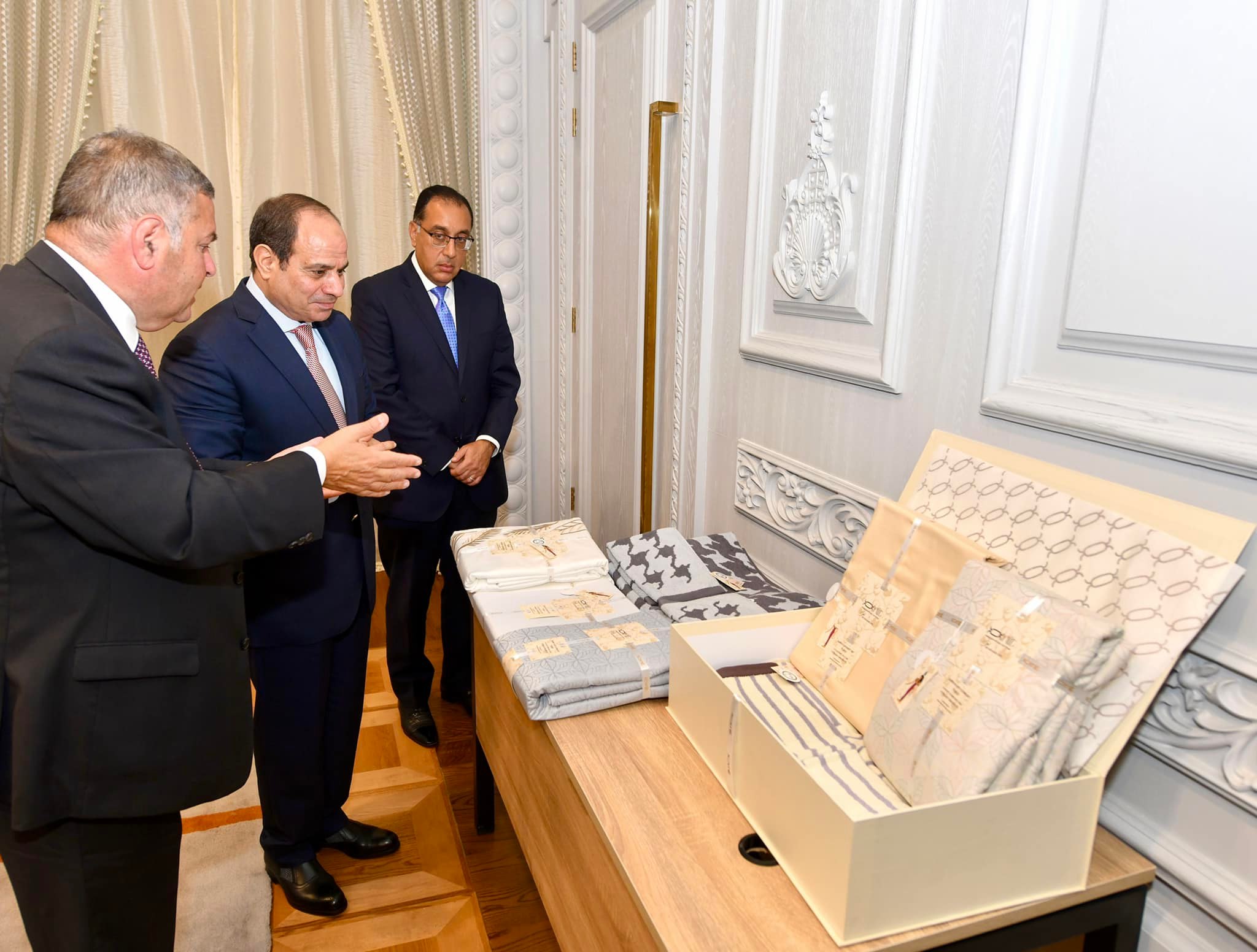 الرئيس السيسي يتابع إنشاء مصنع غزل المحلة