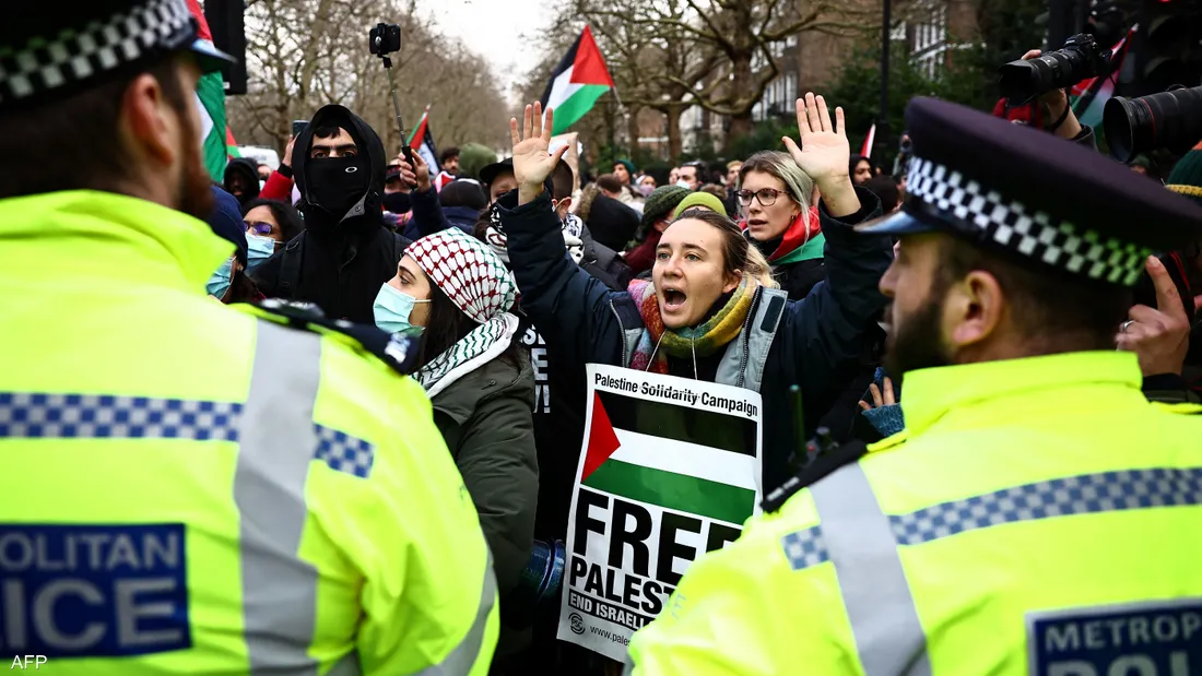 بريطانيا تعتقل 6 حاولوا تعطيل بورصة لندن تضامنا مع غزة