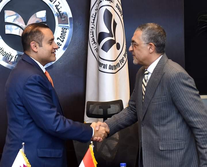 خلال لقاء حسام هيبة مع السفير طارق الأنصاري