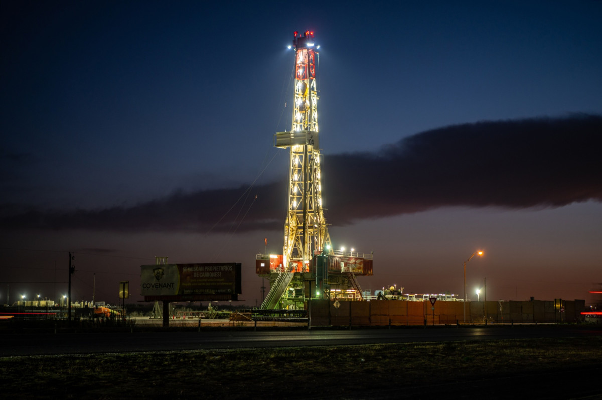منصة للتنقيب عن النفط في تكساس بالولايات المتحدة