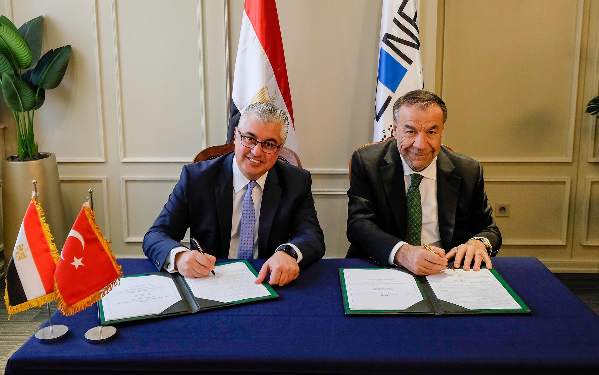خلال توقيع عقد اقتصادية قناة السويس مع الشركة التركية
