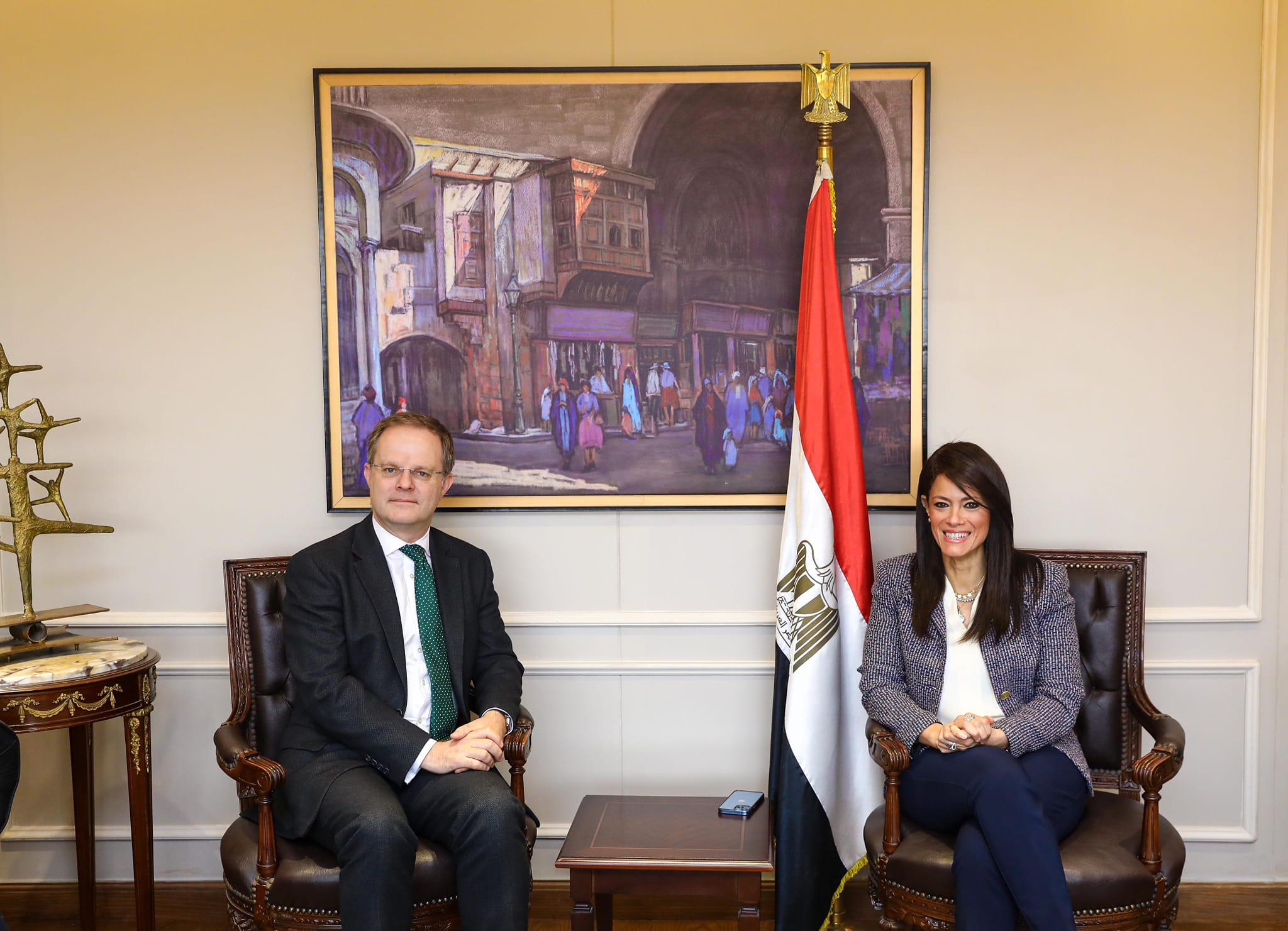 وزيرة التعاوم الدولي خلال لقائها مع سفير المملكة المتحدة