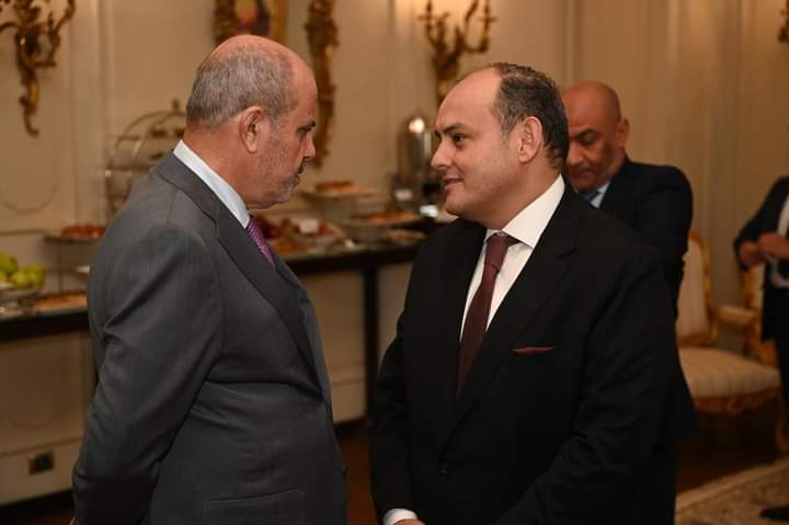 خلال لقاء وزير التجارة بنظيره الأردني